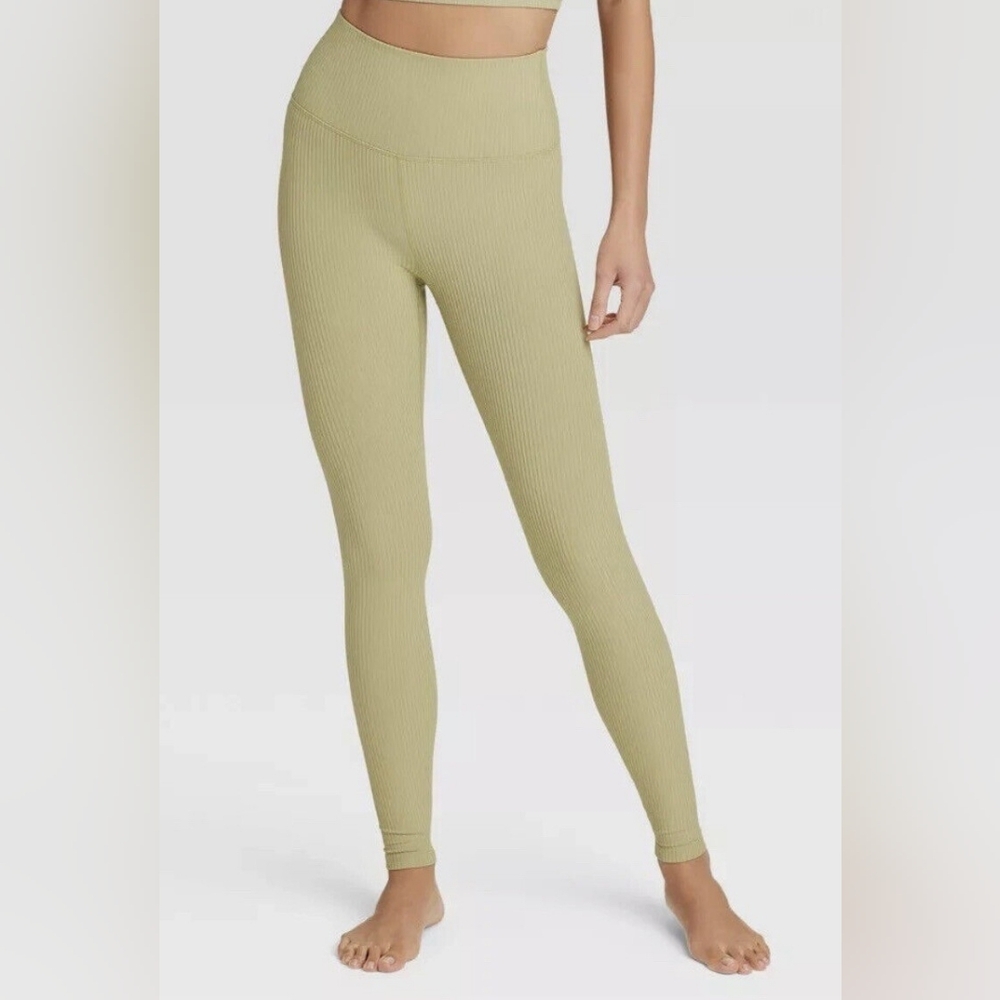 All In Motion Ribbed High-Waisted Leggings
